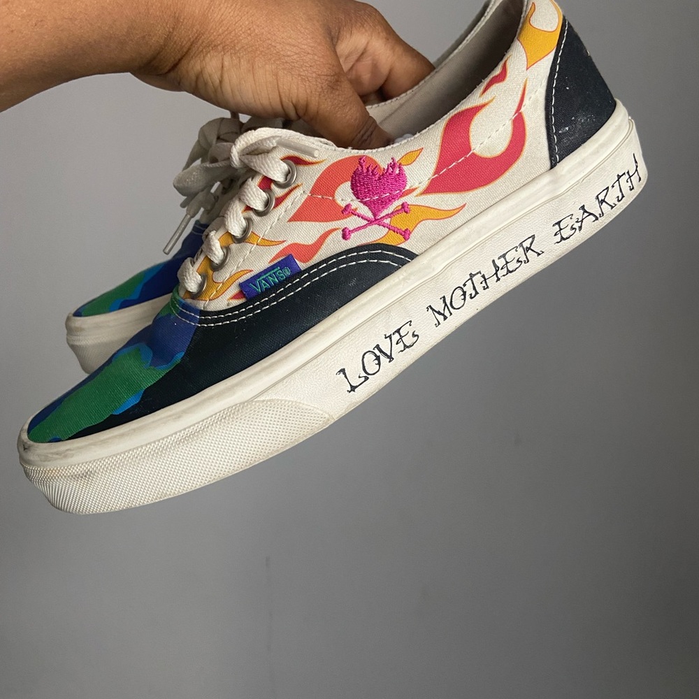 Mother Earth Vans low top - Picture 2 of 10